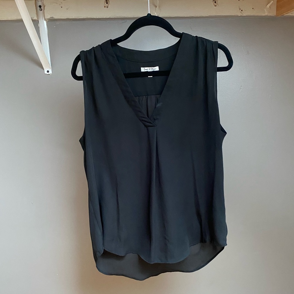 Sleeveless blouse